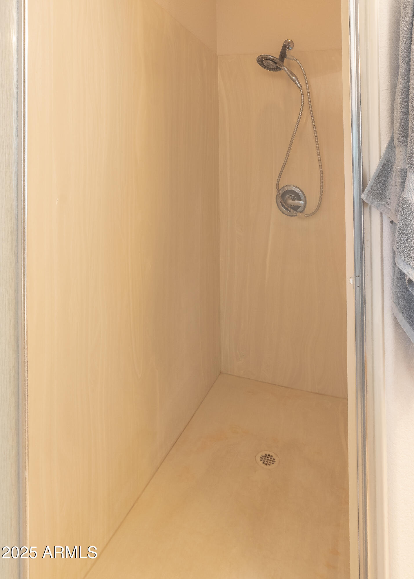 7072 South Ridling Drive Hereford, AZ 85615 - Photo 43 of 69 a bathroom with a shower