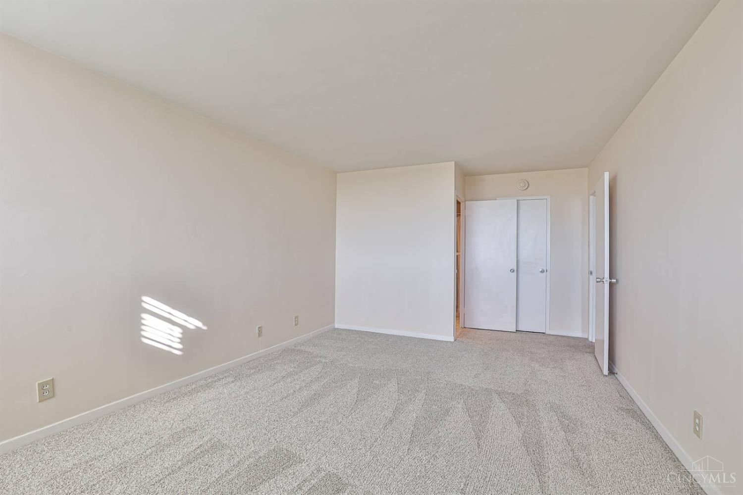 2324 Madison Road, Unit 809 Cincinnati, OH 45208 - Photo 15 of 30 Gallery Image 15