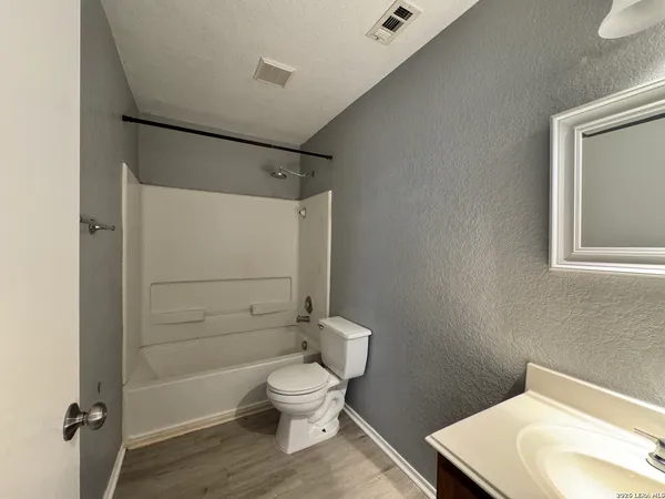 $1,850 | 6714 Loma Vino, San Antonio, TX 78233