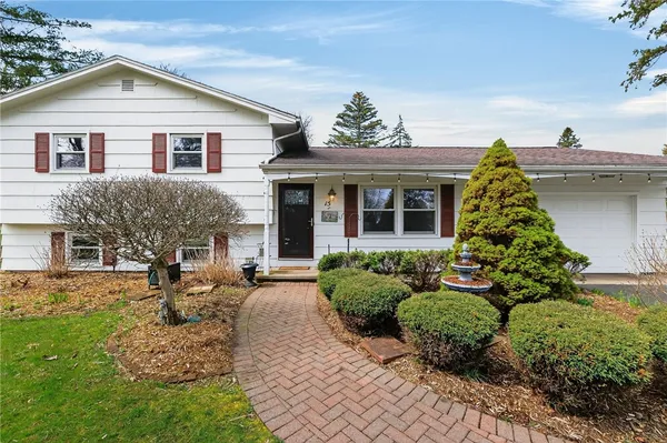 $289,900 | 15 Matthew Drive, Perinton, NY 14450