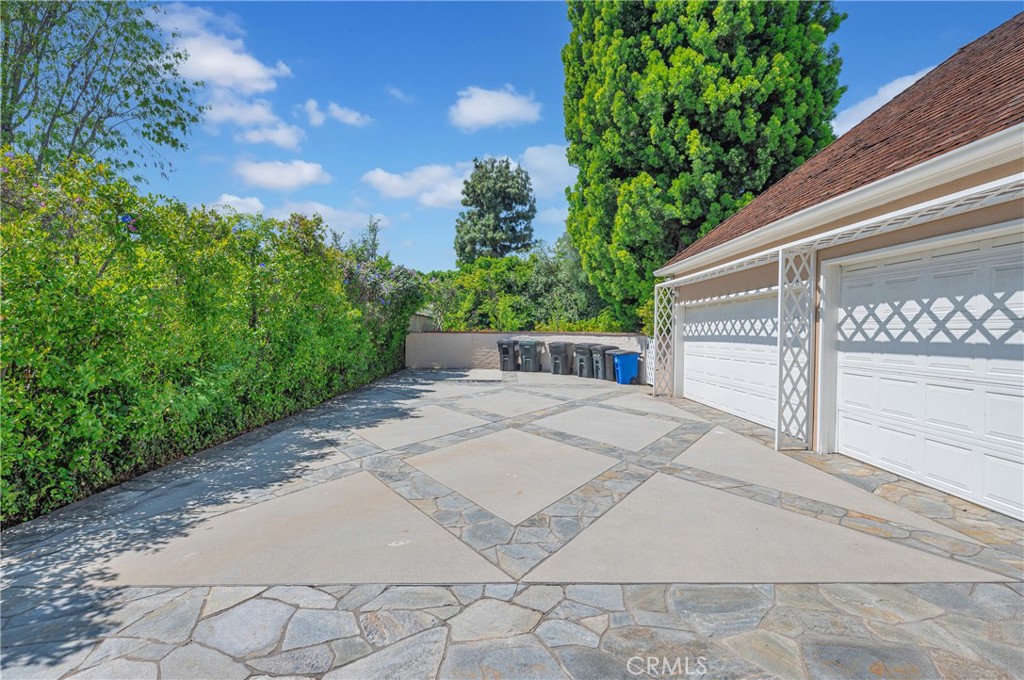2170 Lombardy Road San Marino, CA 91108 - Photo 61 of 73