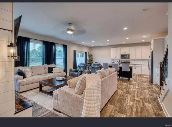 $2,995 | 5783 Brookstone Drive, Newburgh, IN 47630