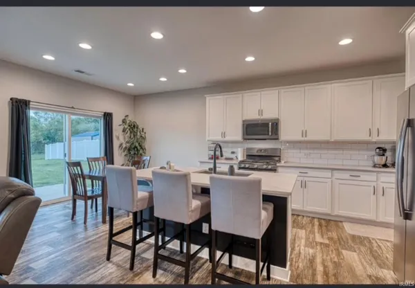 $2,995 | 5783 Brookstone Drive, Newburgh, IN 47630