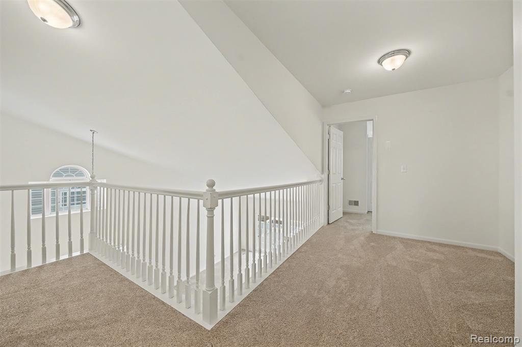 638 West Bluff Court, Unit 31 Rochester Hills, MI 48307 - Photo 39 of 49
