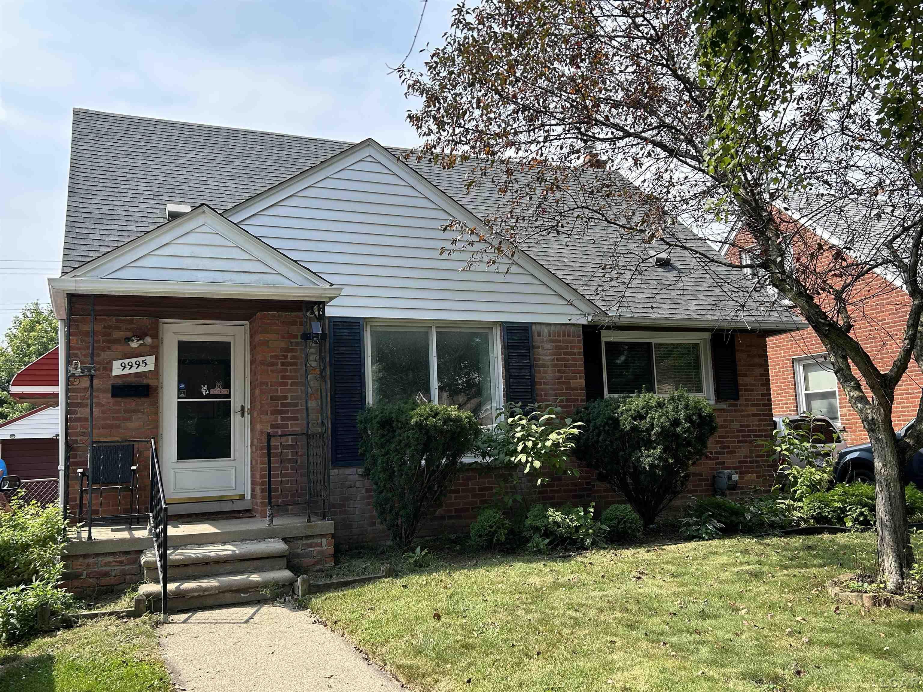 9995 Inkster Road Livonia, MI 48150 - Photo 1 of 18 50153795-ded742d8-dbe3-4435-a6fe-e9d592c5d7bf.JPG
