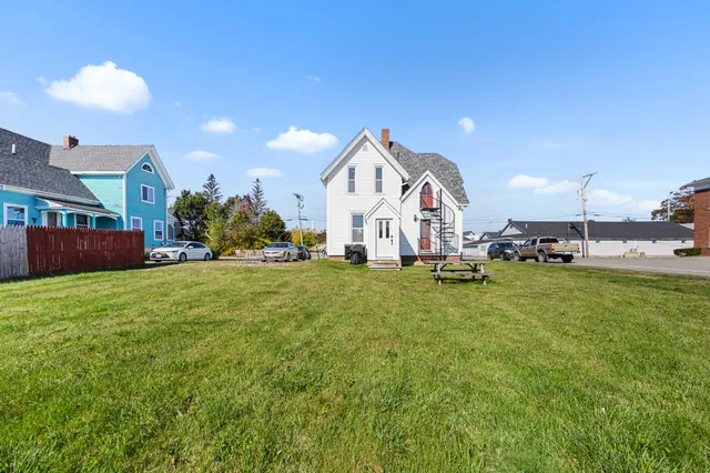 $350,000 | 8 Cottage Street, Milbridge, ME 04658