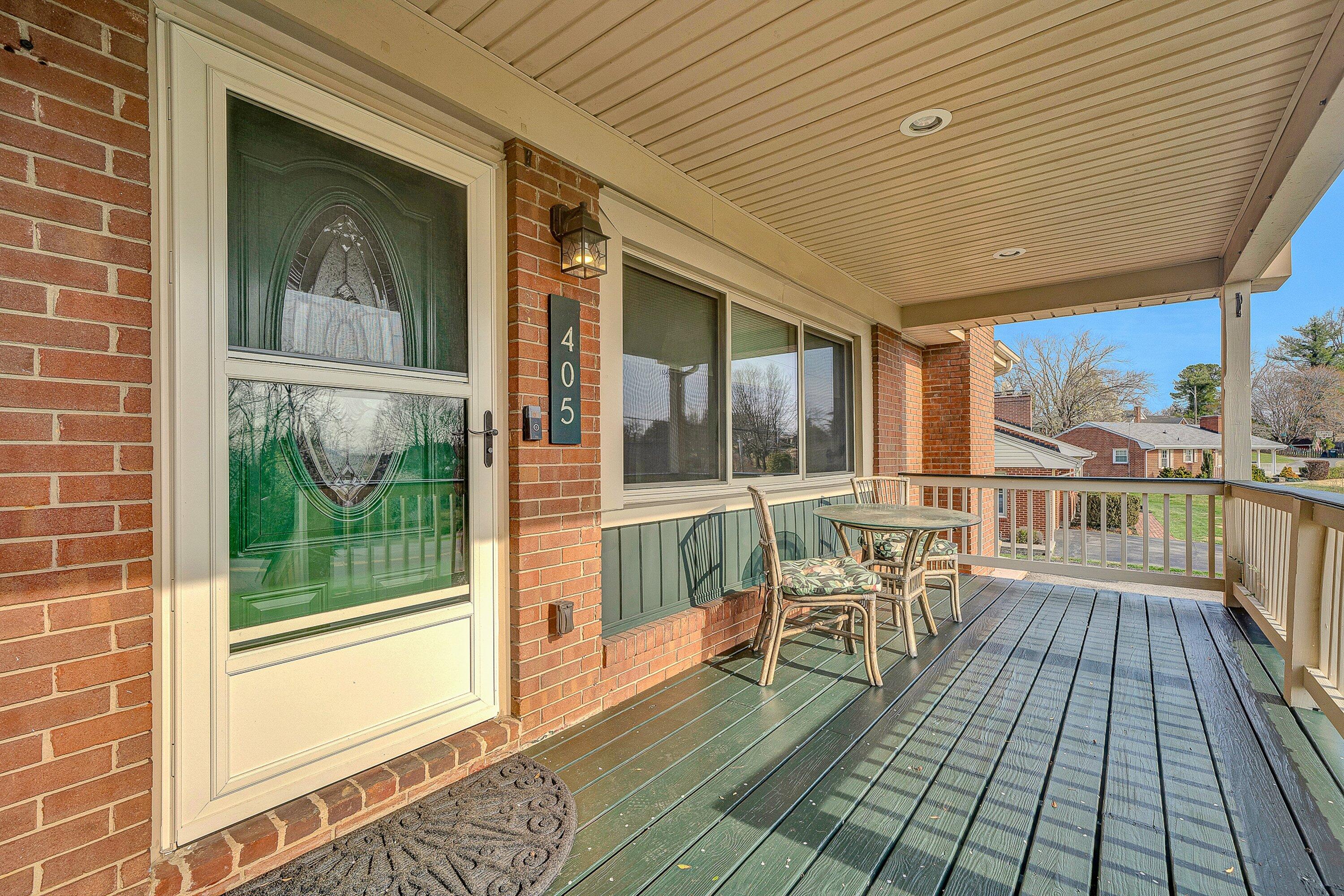 405 Diamond Road Salem, VA 24153 - Photo 3 of 28 a view of a balcony with wooden floor