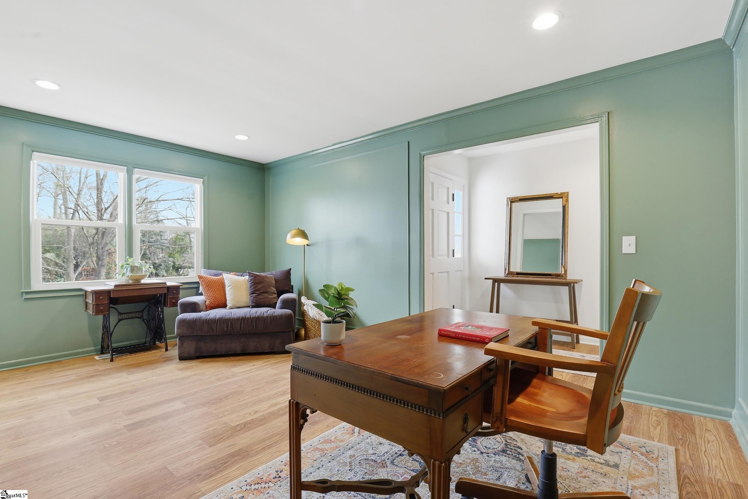 402 Foxcroft Road Greenville, SC 29615 - Photo 15 of 44