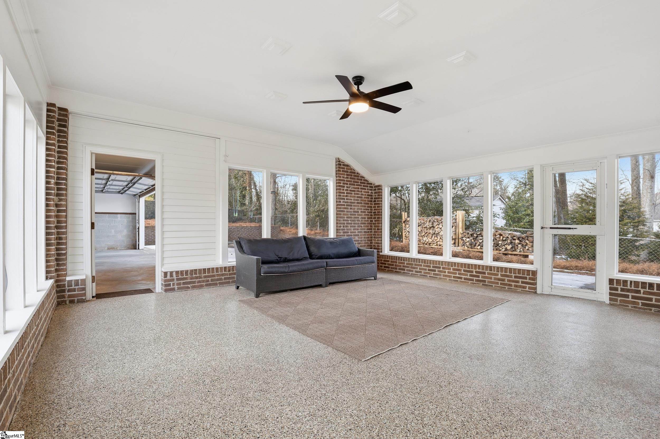 402 Foxcroft Road Greenville, SC 29615 - Photo 17 of 44