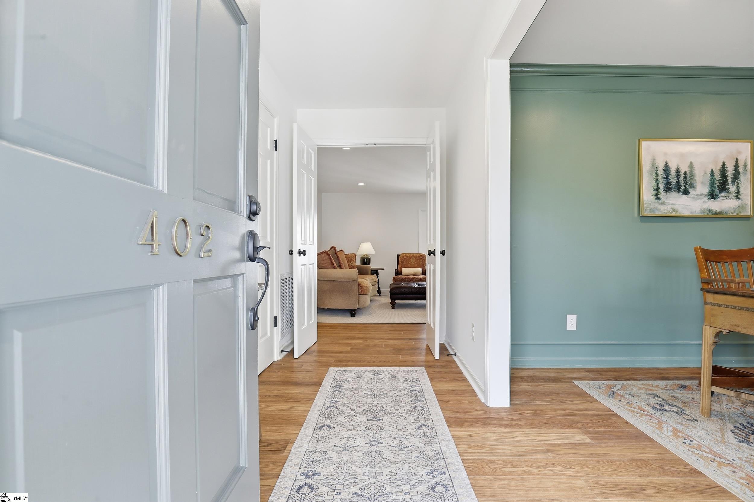 402 Foxcroft Road Greenville, SC 29615 - Photo 3 of 44