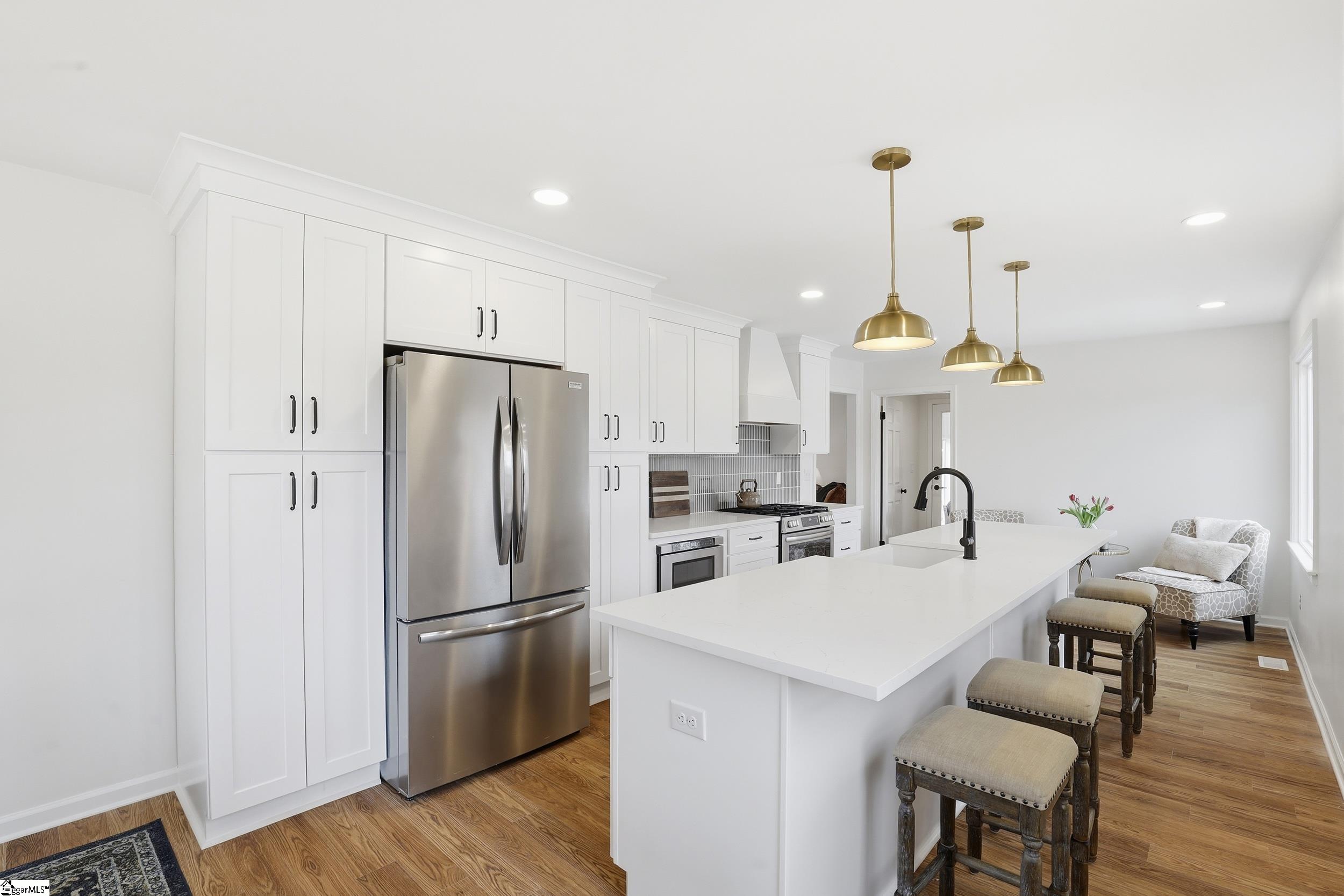 402 Foxcroft Road Greenville, SC 29615 - Photo 7 of 44