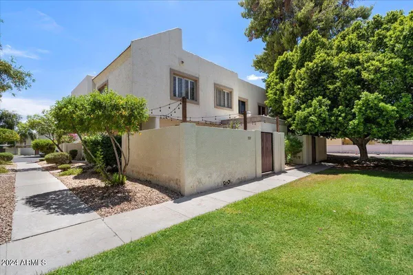 $2,375 | 7810 East Keim Drive, Scottsdale, AZ 85250