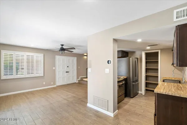 $2,375 | 7810 East Keim Drive, Scottsdale, AZ 85250