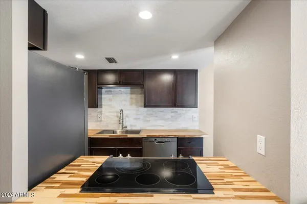 $2,375 | 7810 East Keim Drive, Scottsdale, AZ 85250