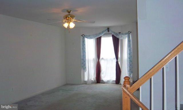 622 Howards Loop Annapolis, MD 21401 - Photo 1 of 10 Living Room