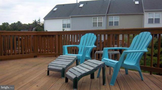622 Howards Loop Annapolis, MD 21401 - Photo 7 of 10 Deck