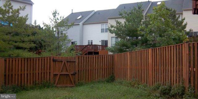 622 Howards Loop Annapolis, MD 21401 - Photo 9 of 10 Fenced Yard