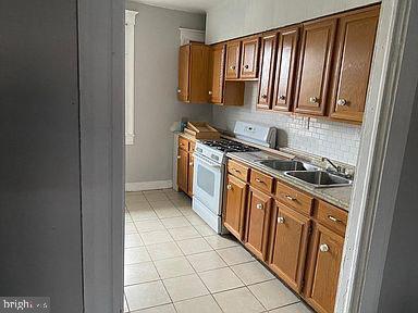 306 North Franklintown Road Baltimore, MD 21223 - Photo 7 of 16