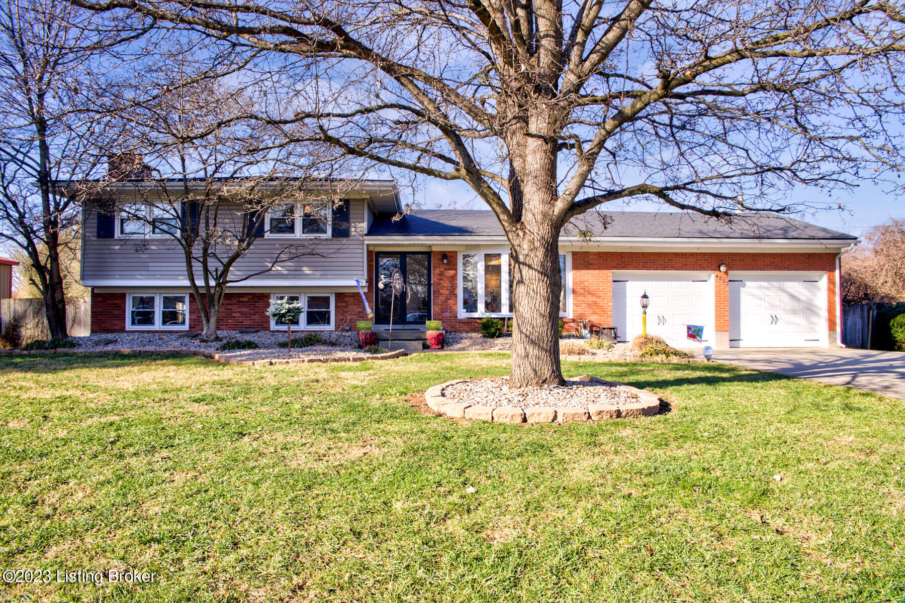 4802 Ulrich Road Louisville, KY 40299 - Photo 1 of 41 Exterior
