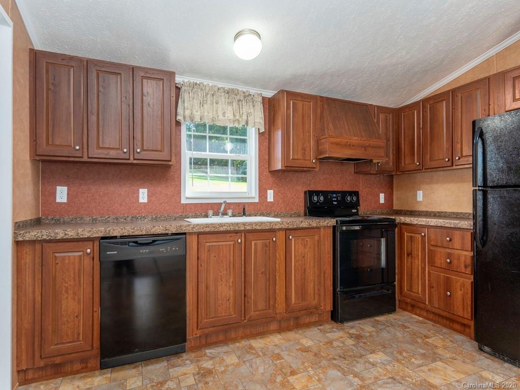 99 Terrell Road Clyde, NC 28721 - Photo 6 of 15