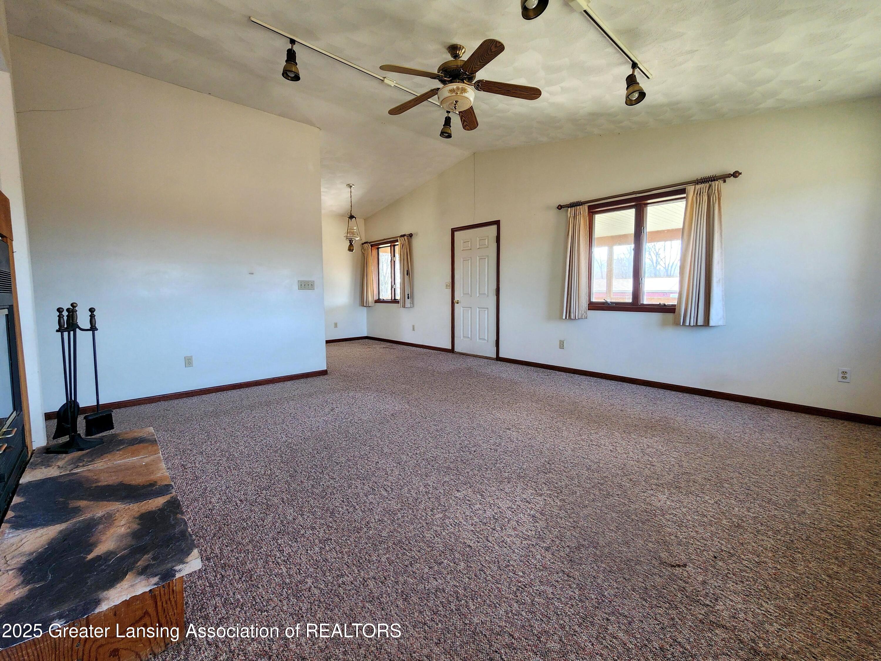 1451 25 Mile Road Homer, MI 49245 - Photo 5 of 27 Living Room