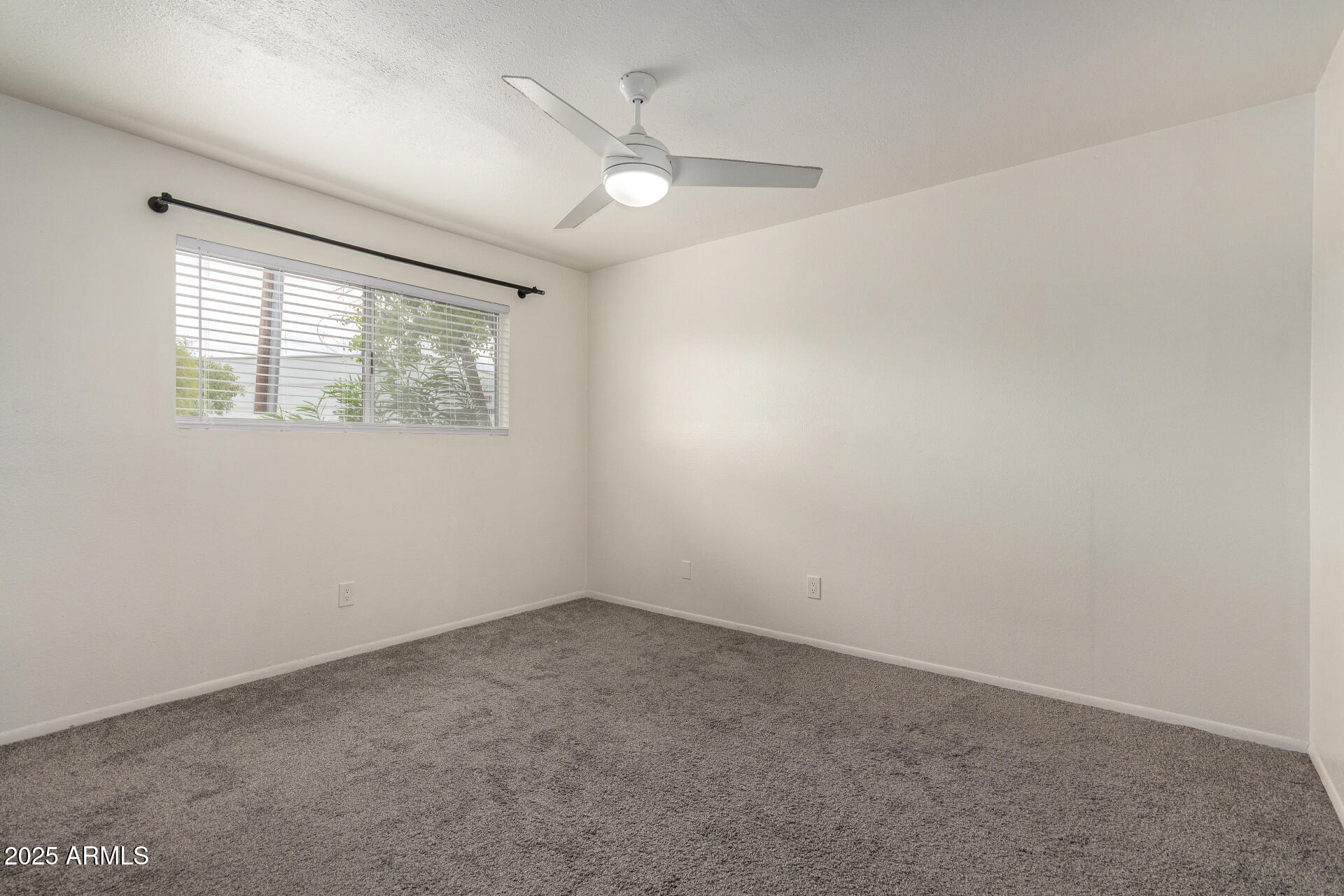 5525 East Thomas Road, Unit C1 Phoenix, AZ 85018 - Photo 14 of 27 16 - Thomas