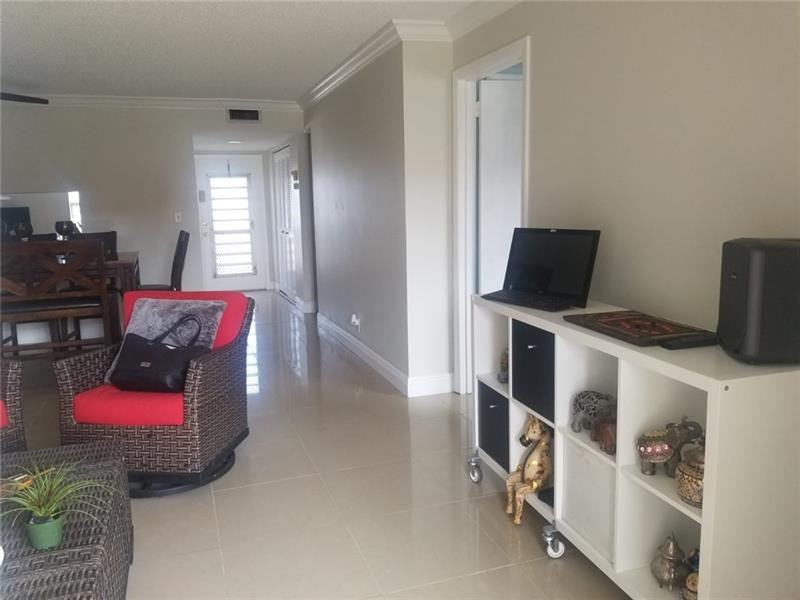 9338 Southwest 3rd Street, Unit 515 Boca Raton, FL 33428 - Photo 7 of 13 Photo 7