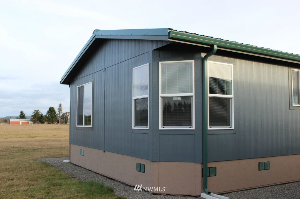 18005 Seco Lane Rochester, WA 98579 - Photo 13 of 21