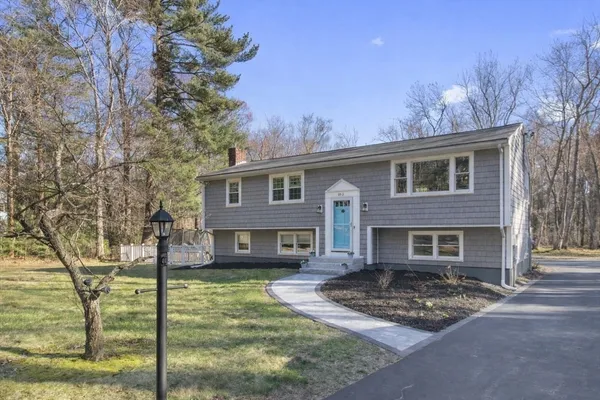 $825,000 | 103 Cross Street, Norwell, MA 02061