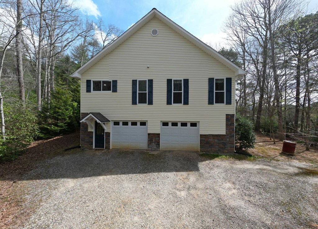 339 Henderson Road Young Harris, GA 30582 - Photo 5 of 51