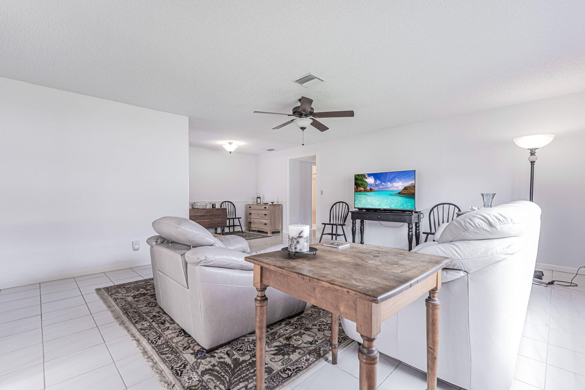 13953 Nesting Way, Unit D Delray Beach, FL 33484 - Photo 20 of 44 Living Room