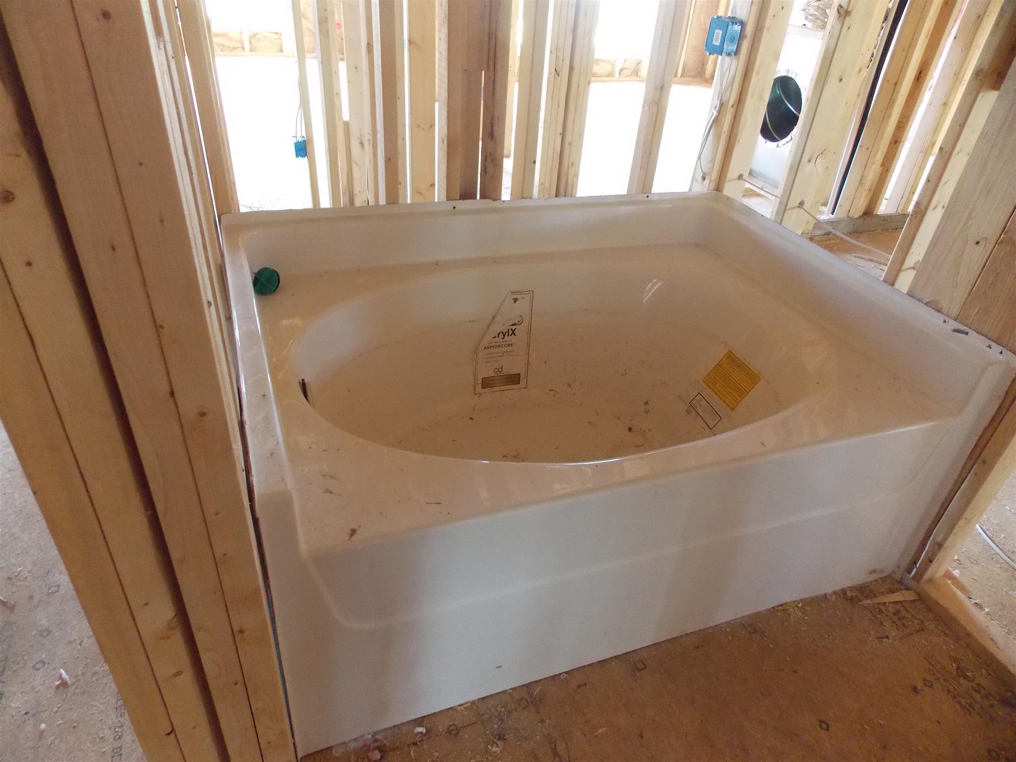 495 Ben Green Road Lebanon, TN 37090 - Photo 9 of 16 a bathroom with a bathtub