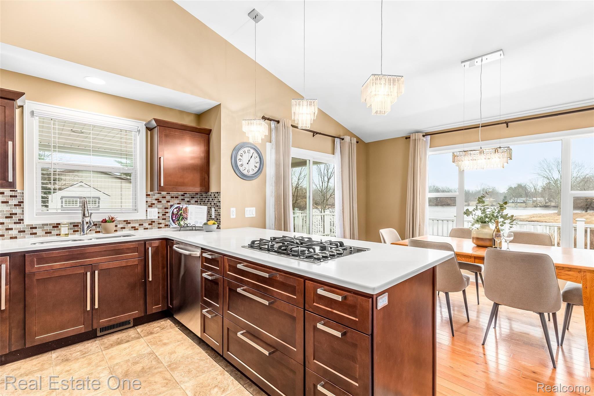 8279 Ridge Road Goodrich, MI 48438 - Photo 24 of 56 24.Kitchen