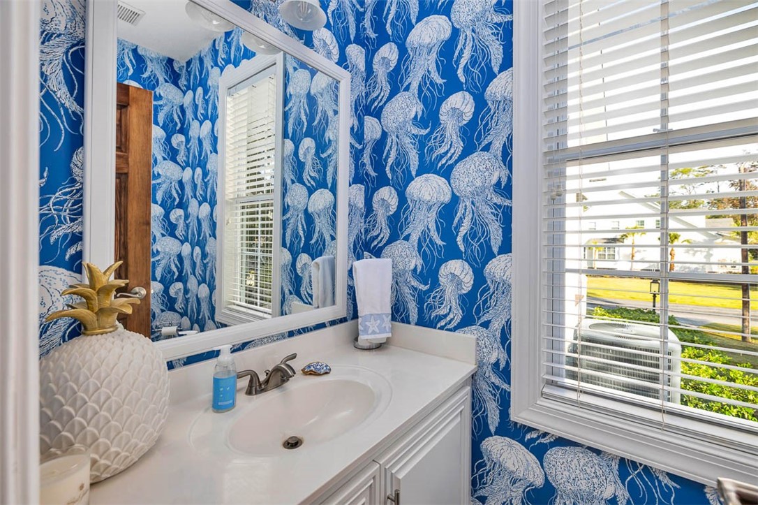 242 McIntosh Avenue St. Simons Island, GA 31522 - Photo 13 of 51 Half Bath