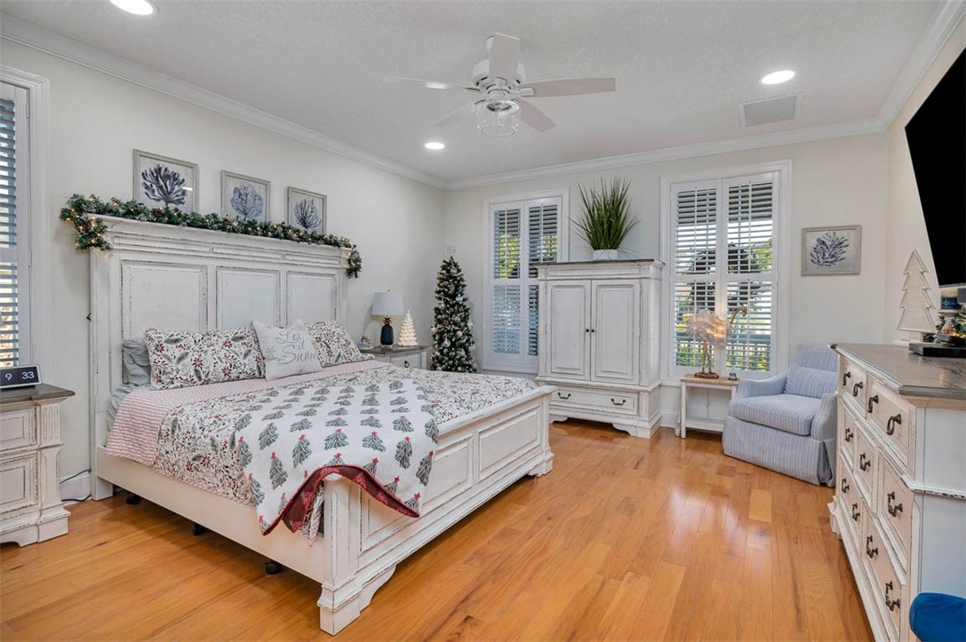 242 McIntosh Avenue St. Simons Island, GA 31522 - Photo 18 of 51 Primary Bedroom