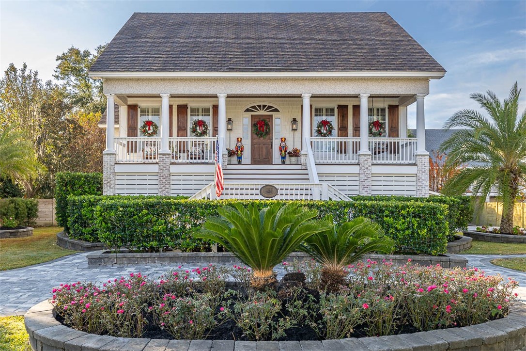 242 McIntosh Avenue St. Simons Island, GA 31522 - Photo 2 of 51