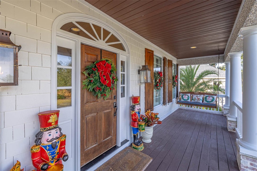 242 McIntosh Avenue St. Simons Island, GA 31522 - Photo 4 of 51