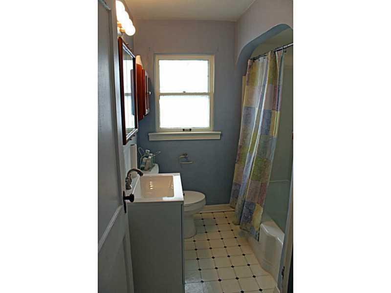 1122 Rodgers Drive Springfield, OH 45503 - Photo 9 of 25