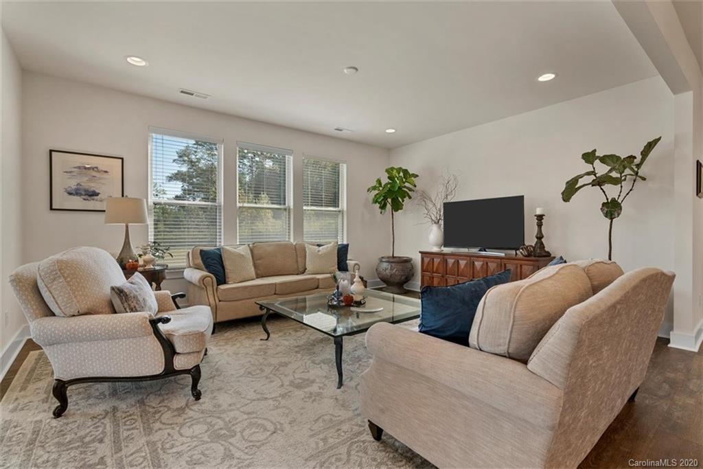 827 Flatwater Court Fort Mill, SC 29708 - Photo 22 of 44 Gallery Image 22
