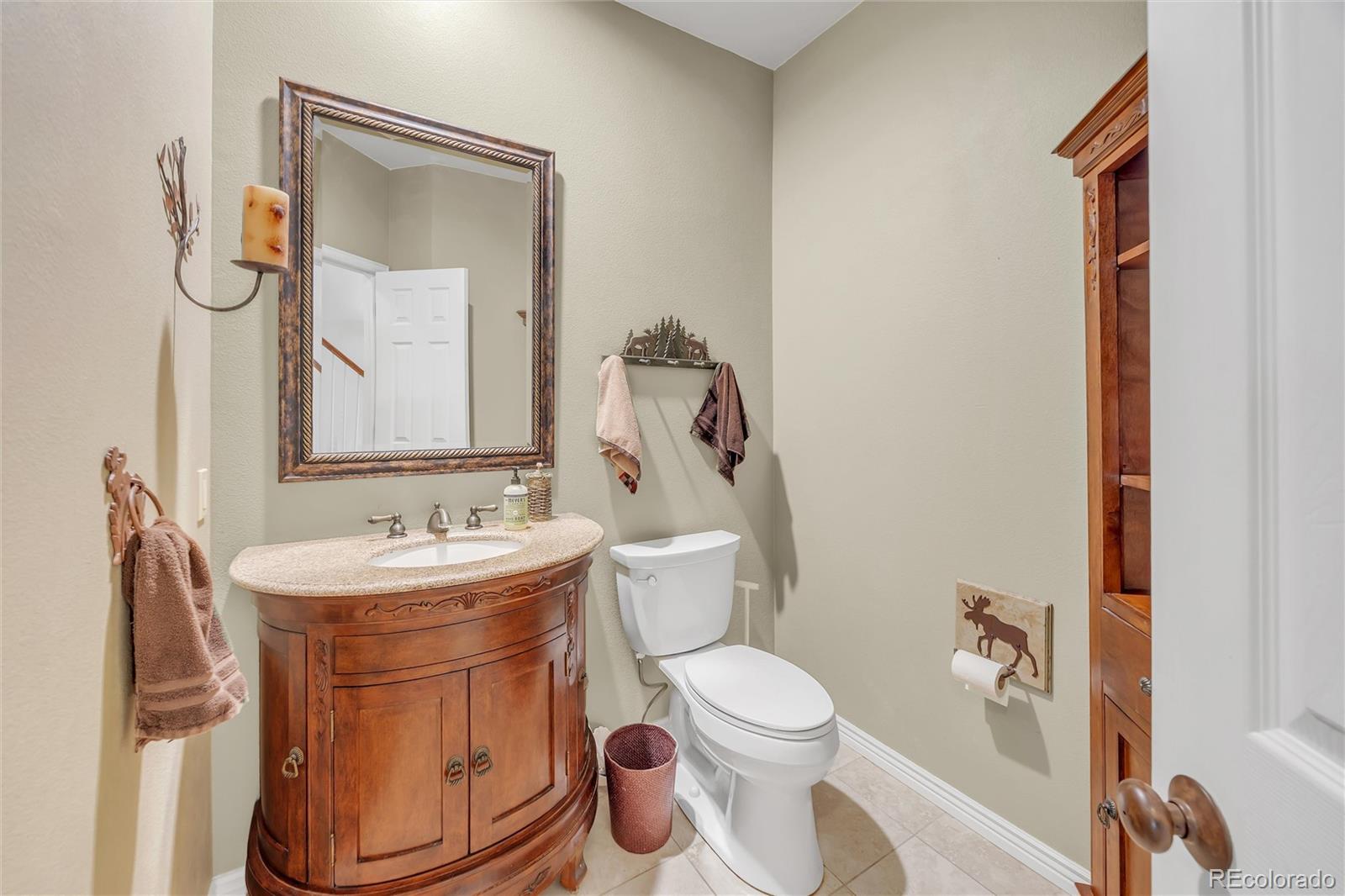 10041 Hughes Way Highlands Ranch, CO 80126 - Photo 10 of 42 Gallery Image 10