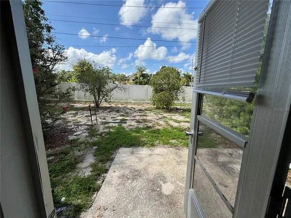 $1,750 | 2220 Bancroft Circle South, Unit D, Palm Harbor, FL 34683