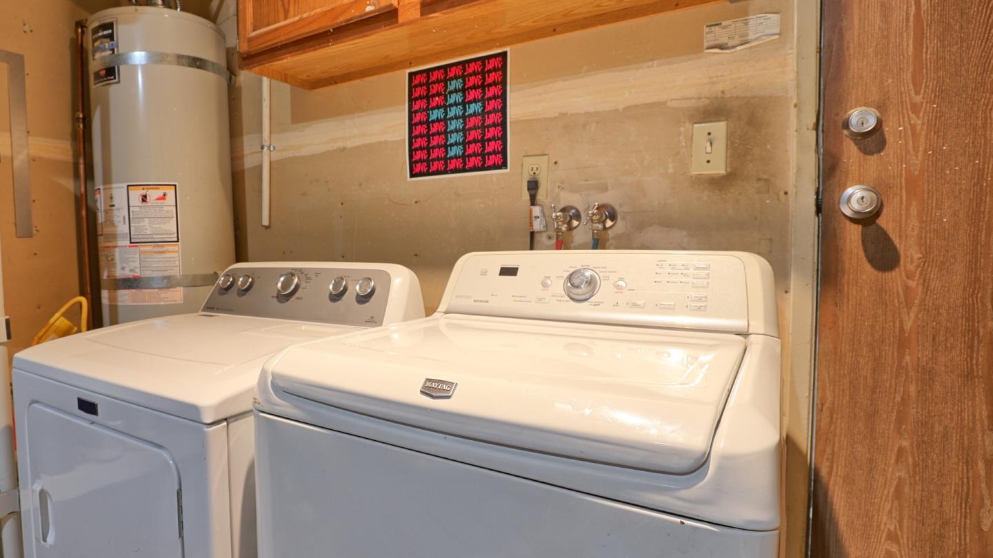 801 Nash Road, Unit I2 Hollister, CA 95023 - Photo 23 of 26 a utility room with dryer and washer