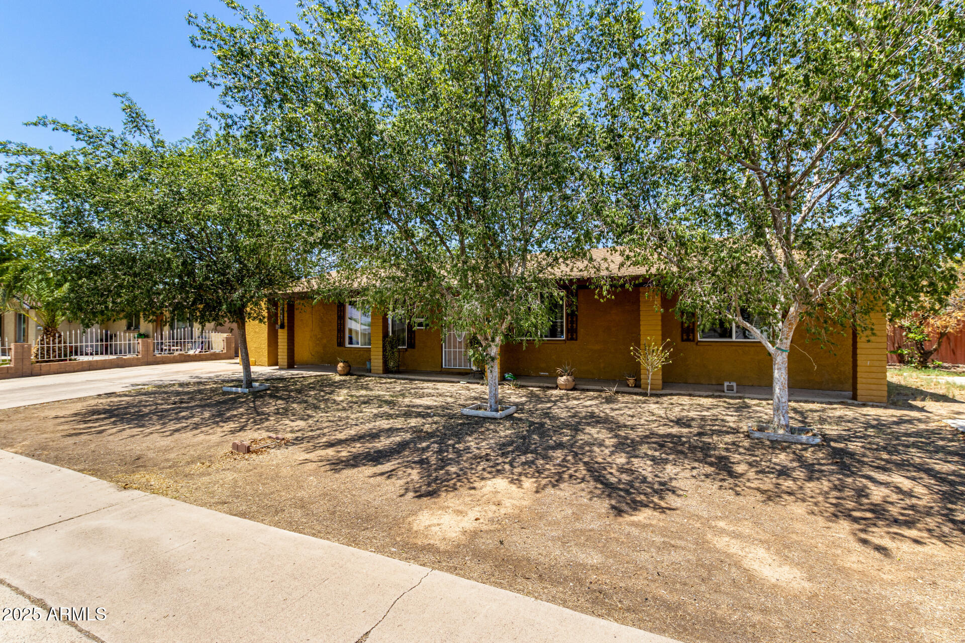 3842 West Ocotillo Road Phoenix, AZ 85019 - Photo 4 of 29 04 Ocotillo