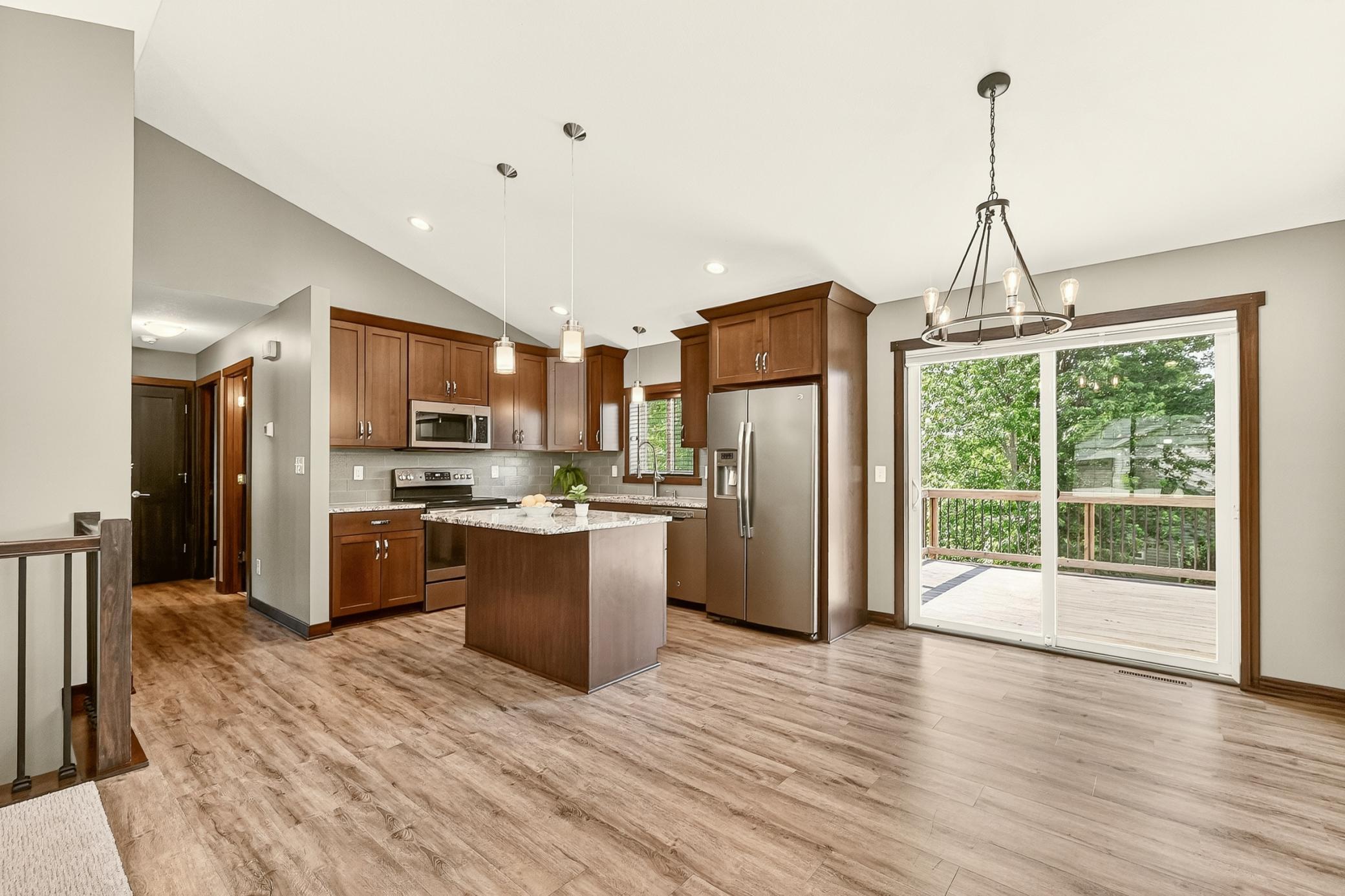 3402 Ridgeline Drive Southeast Rochester, MN 55904 - Photo 9 of 32