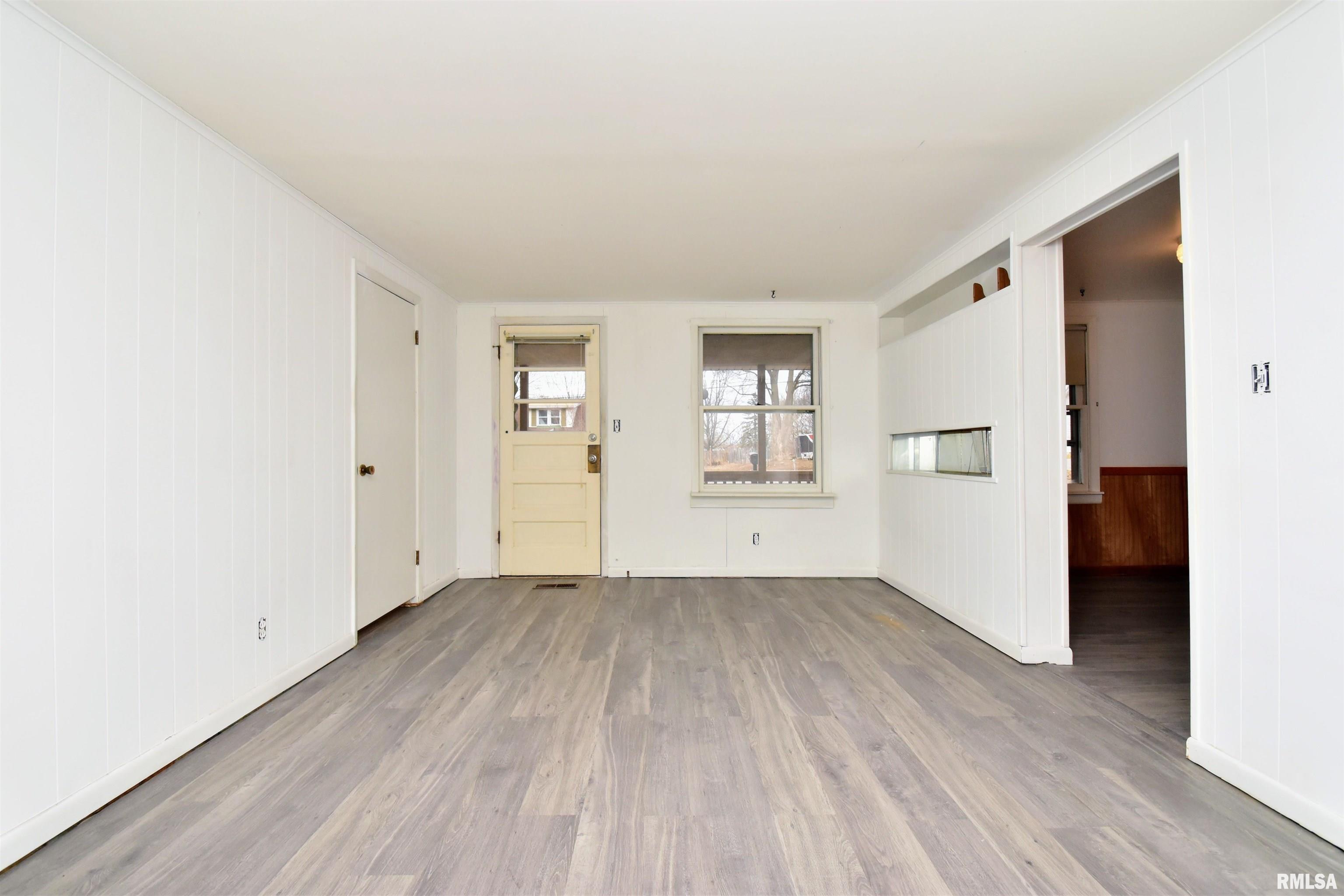 328 East High Street Creve Coeur, IL 61610 - Photo 17 of 30