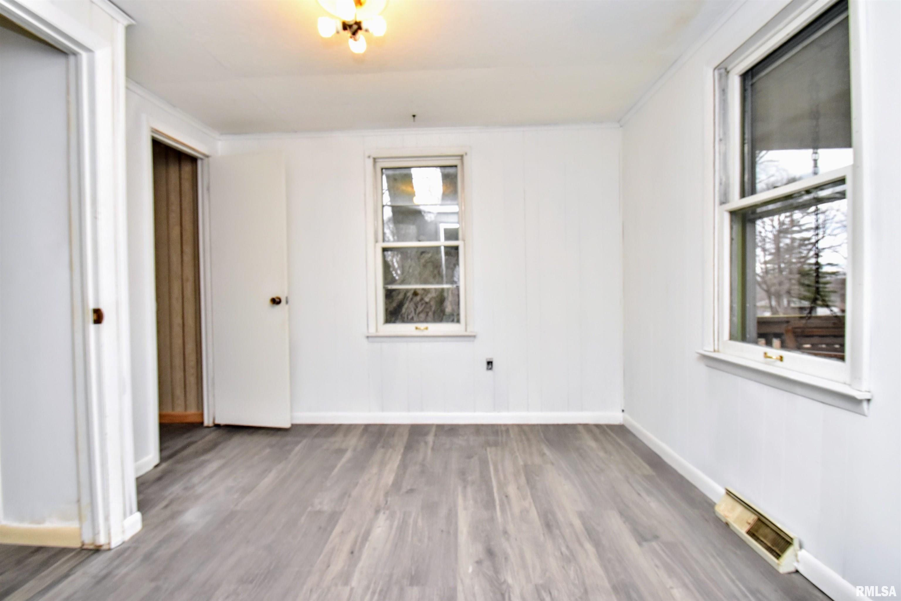 328 East High Street Creve Coeur, IL 61610 - Photo 20 of 30