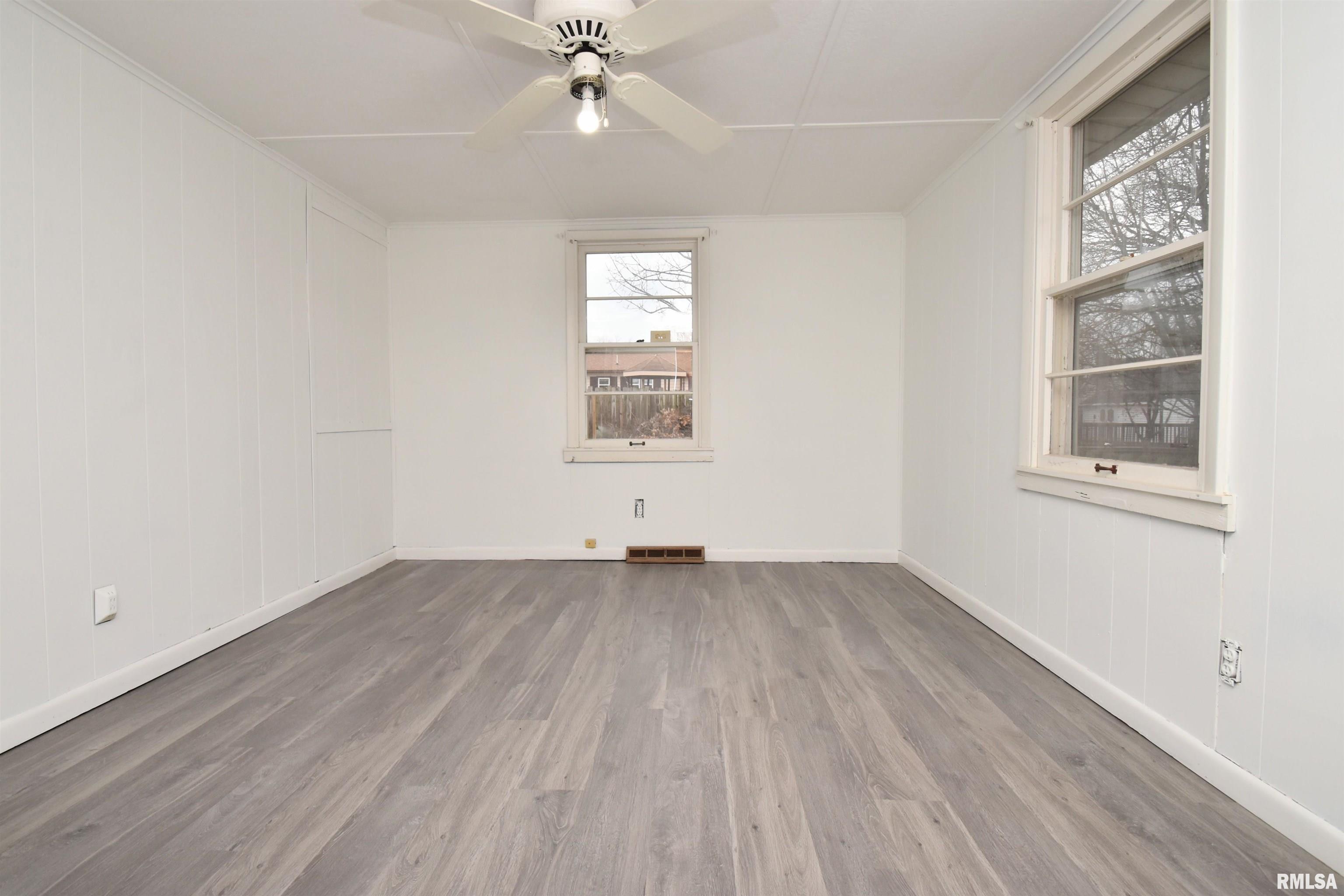 328 East High Street Creve Coeur, IL 61610 - Photo 27 of 30