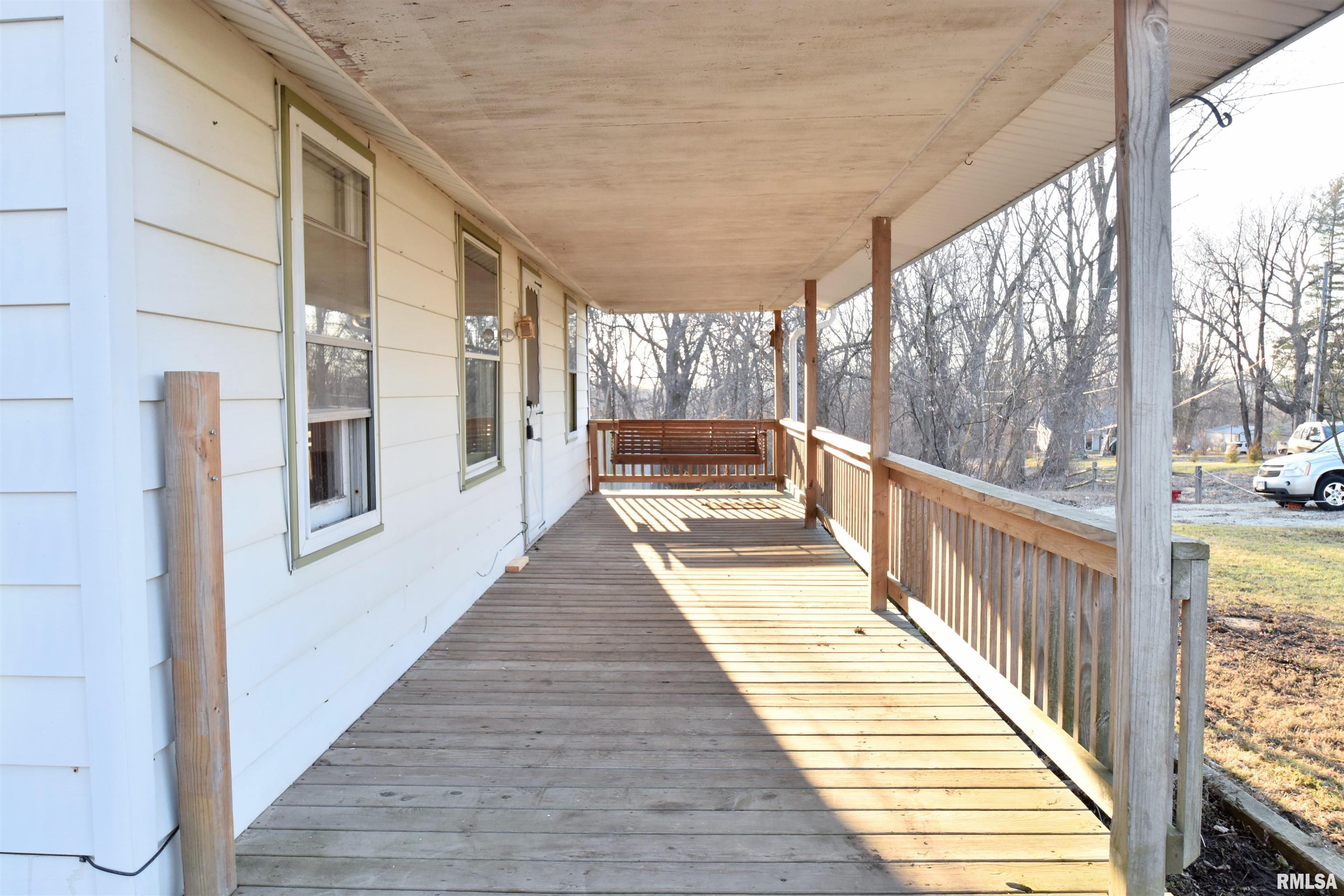 328 East High Street Creve Coeur, IL 61610 - Photo 3 of 30