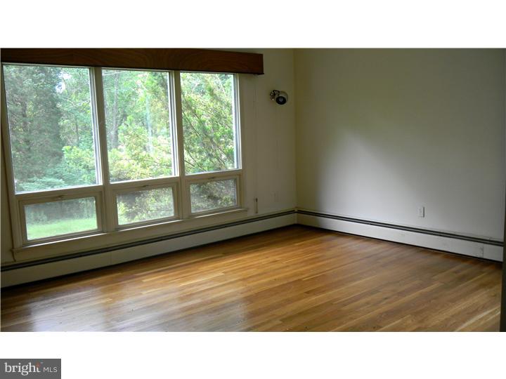 371 Mountain View Road Skillman, NJ 08558 - Photo 5 of 11 Living Room