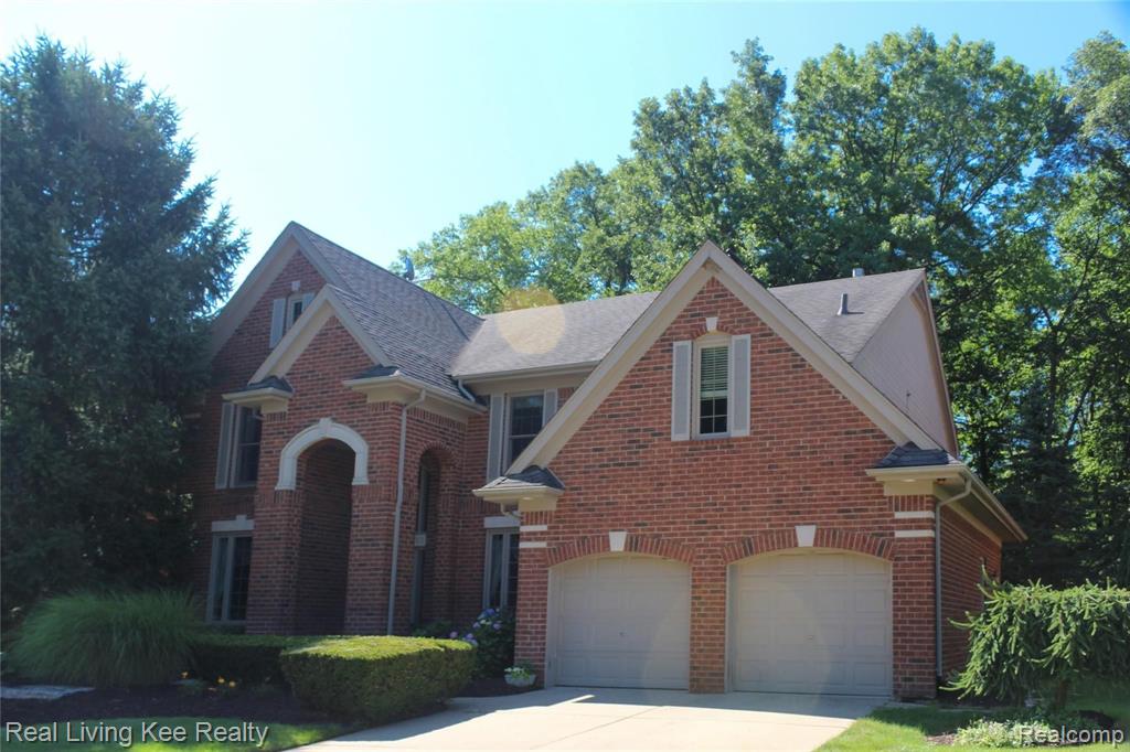 1081 Chesapeake Rochester Hills, MI 48307 - Photo 4 of 80